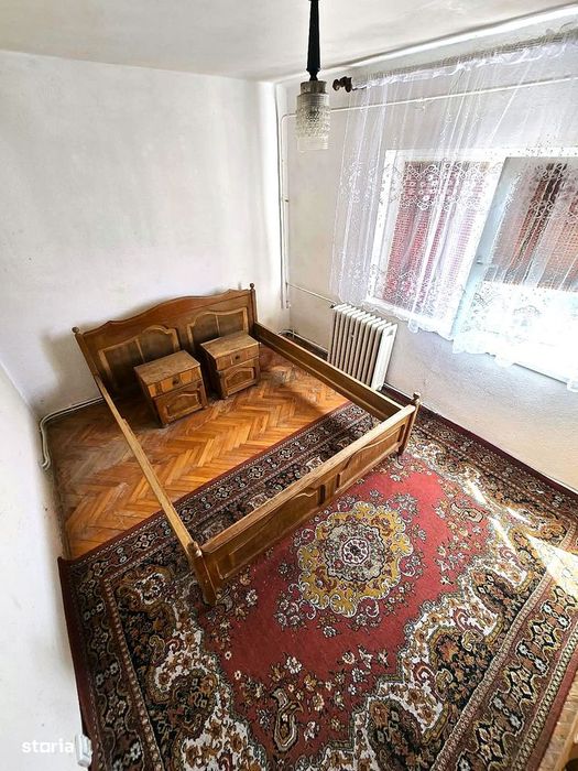 Apartament 2 camere semidecomandat, Micro 16 – Str. Universului nr. 8