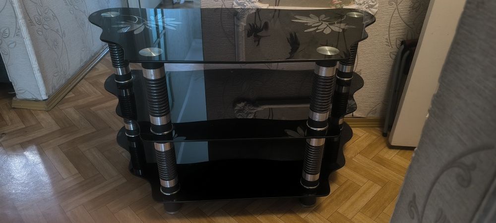 Стеклянная полка