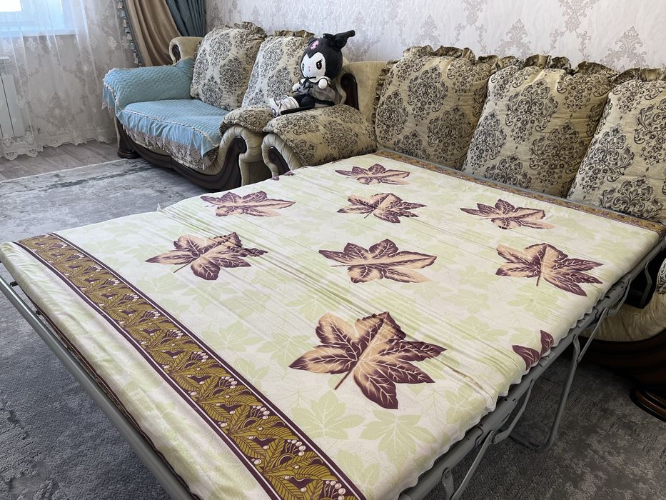 Продам диван три в одном в отличном состояний