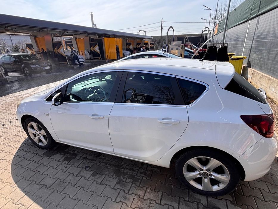 OPEL Astra 2012 — imagine 2