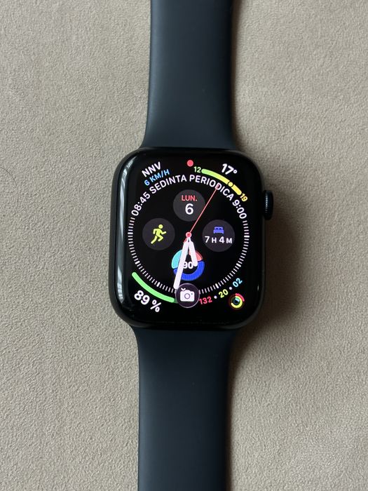 Apple Watch 8    45 mm
