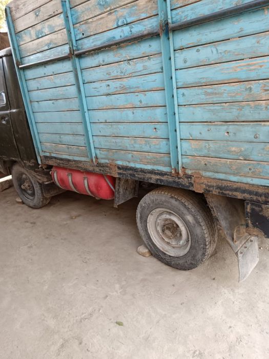 Uvazik sotiladi 1986 yili