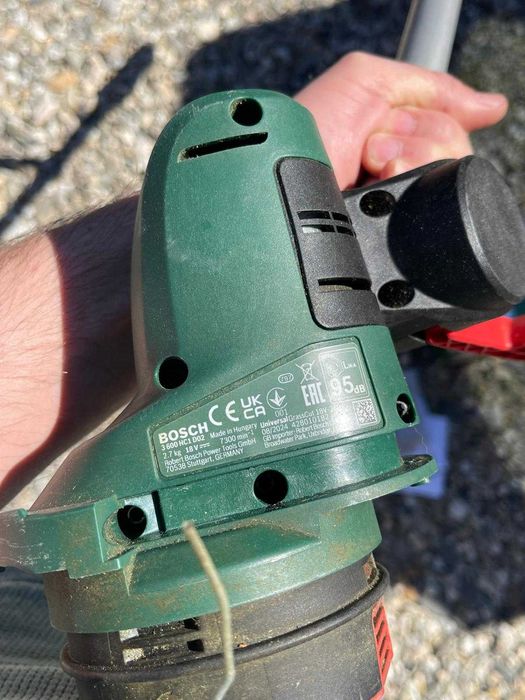 Trimmer gazon Bosch UniversalGrassCut 18V - 260 (fara acumulator)