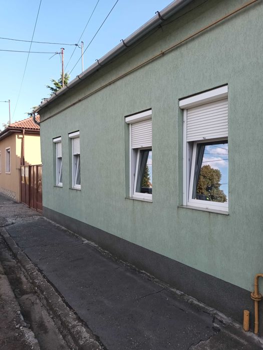 inchiriez vand casa 3 camere zona Spitalului Judetean Arad