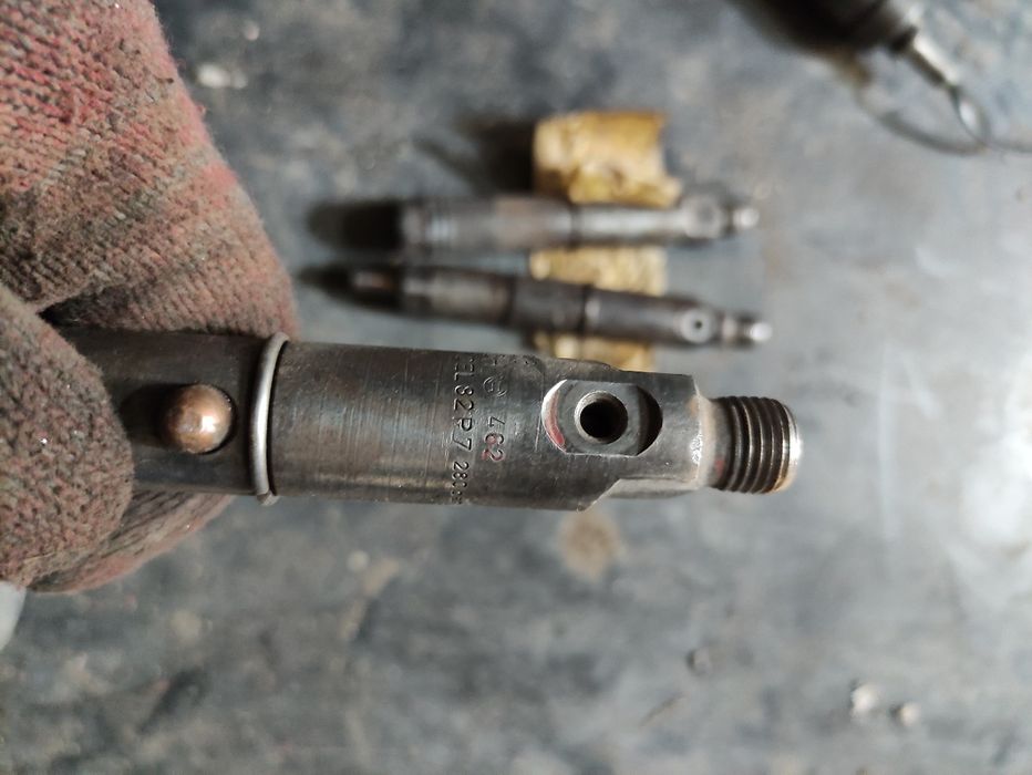 Форсунка Ман F2000 командор