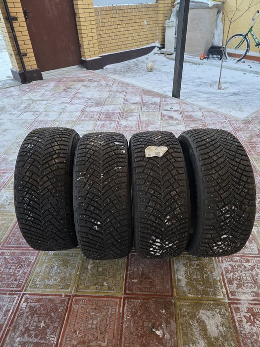 Шины на Land Cruser 200 размер 20