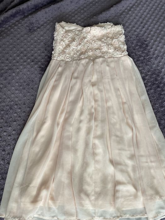 Рокля в светлорозов цвят