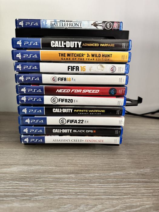 PlayStation 4 (1TB) de vânzare