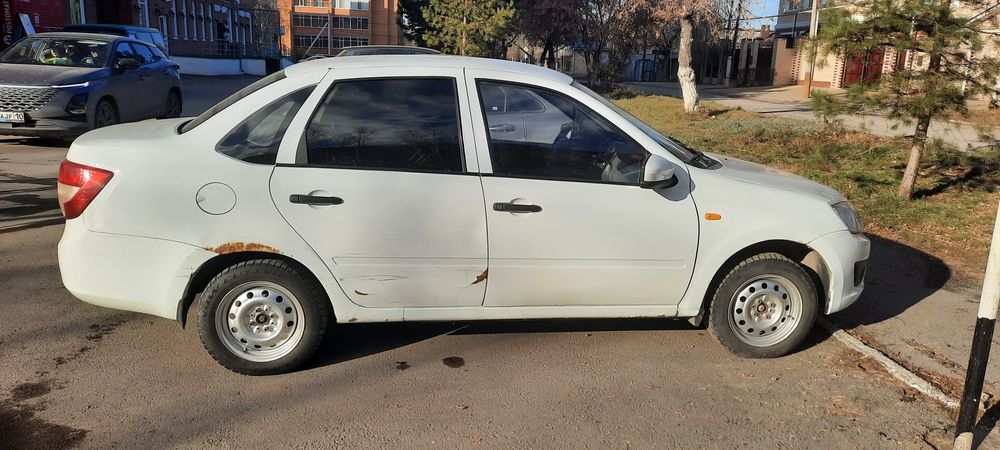 Продам Лада Гранта седан!