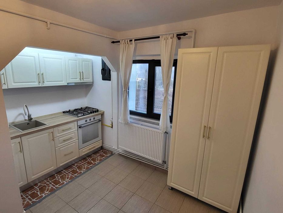 Apartament  2 camere decomandat