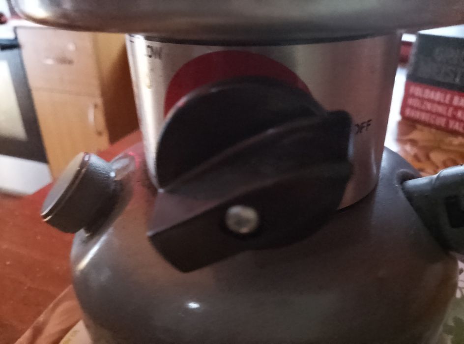 Vând lampa Coleman pe benzina