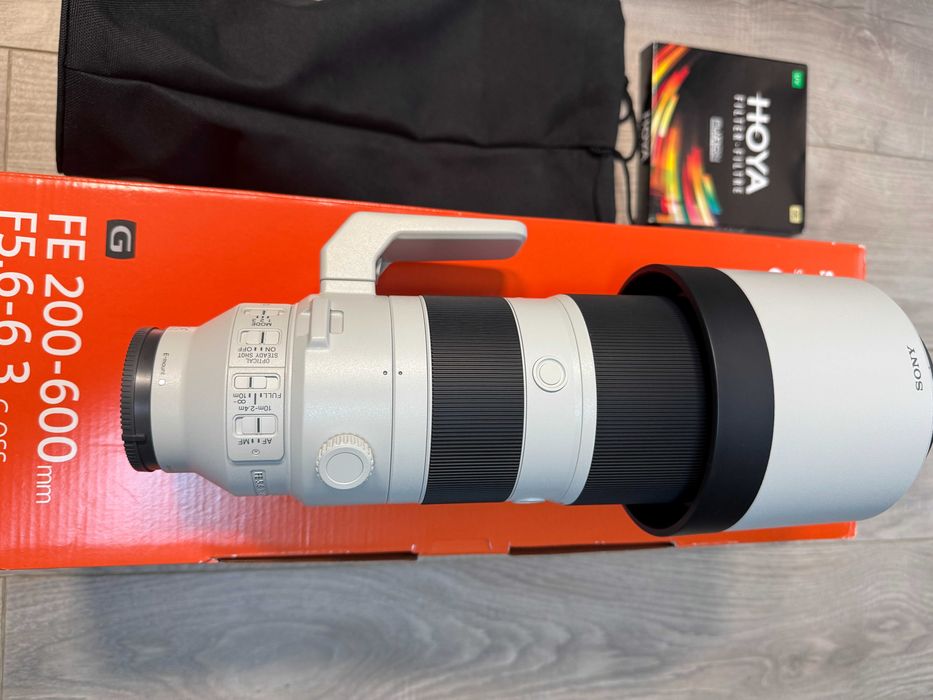 Sony FE 200-600mm f/5.6-6.3 G OSS обектив, перфектно състояние
