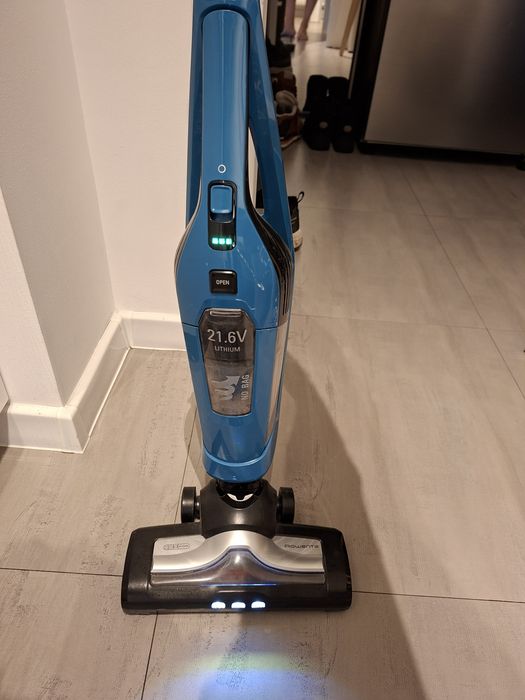 Aspirator vertical Rowenta 2in1 cu GARANTIE