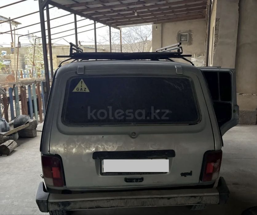 нива 4 дверной.