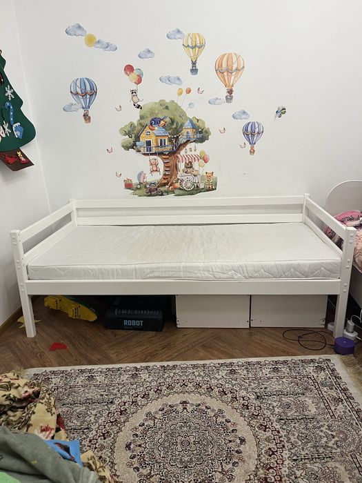 Продам Кровать детскую 160*80 фирмы Совушка с матрасом