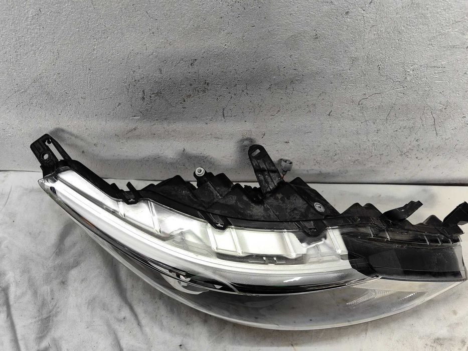 Оригинален фар Нисан Nissan Qashqai Led