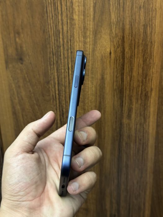 Iphone 17 pro max bez imei