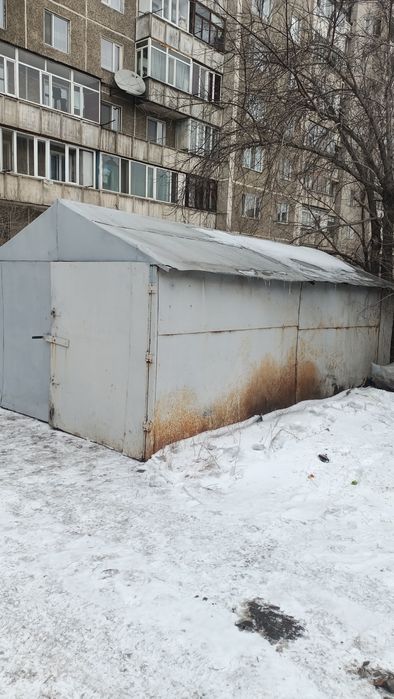 Продам металлический  гараж
