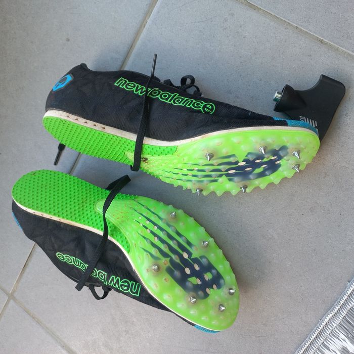Pantofi atletism cu cuie New Balance MD500 v8 - Marimea 42,5 / 27 cm
