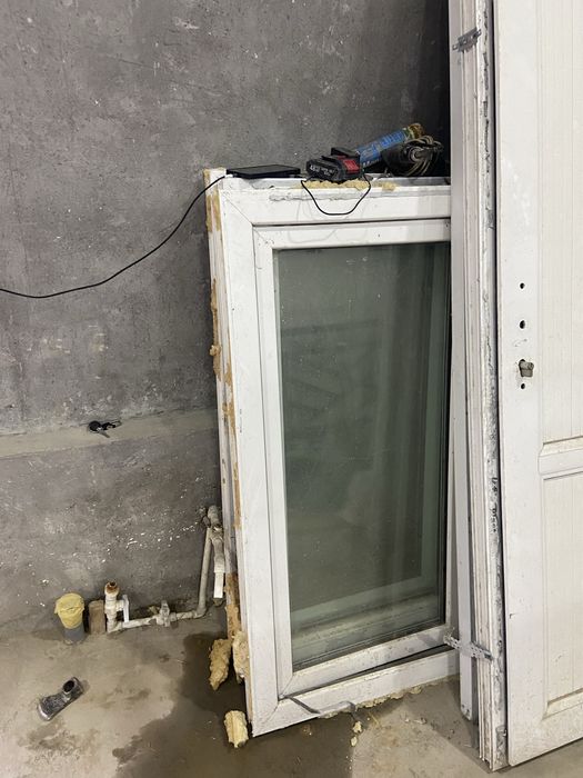 akfa eshik deraza sotiladi 3 donadan bor