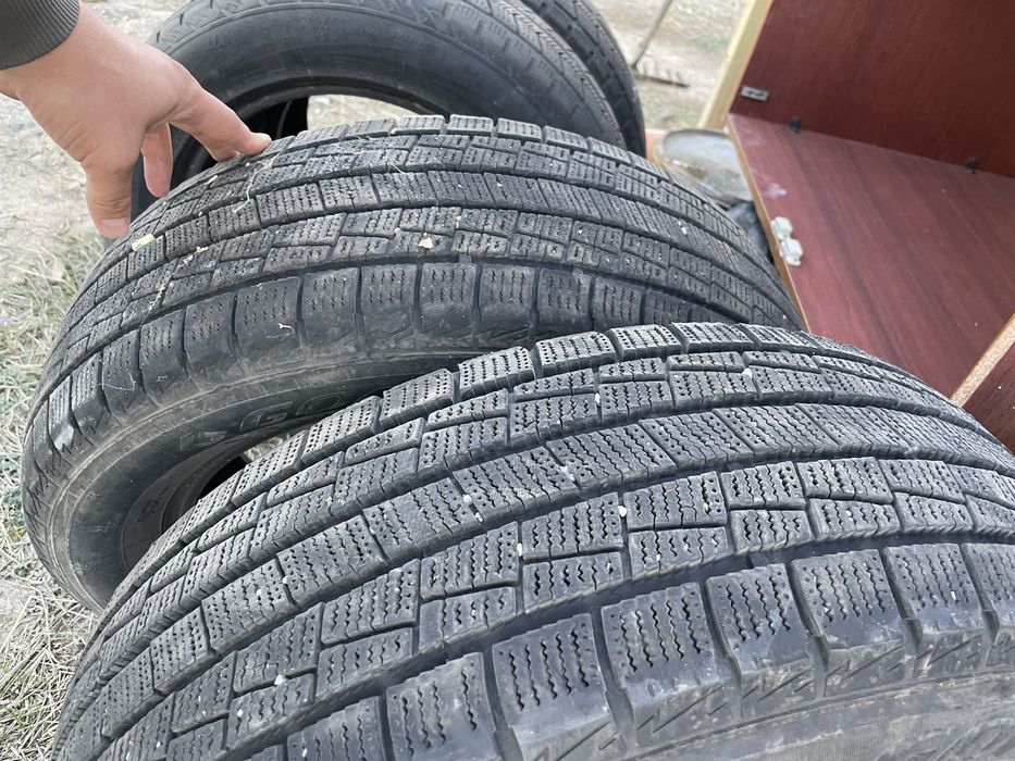 Продам шины 205/60/16 Goform