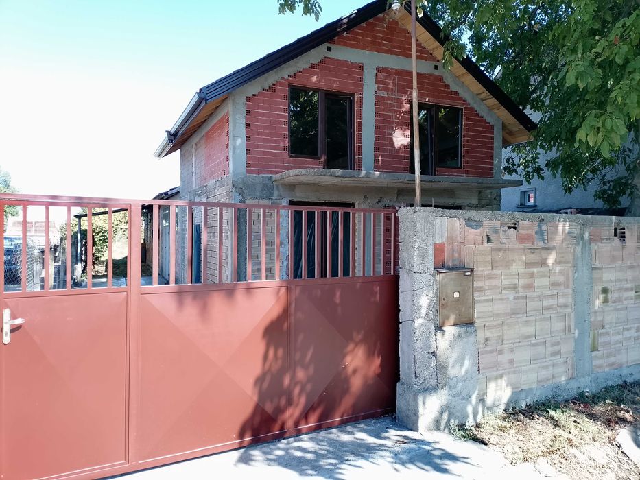 Продава се Къща в Стара Загора, Индустриална зона - изток - 40 кв.м за 1450 €/кв.м - Снимка #1