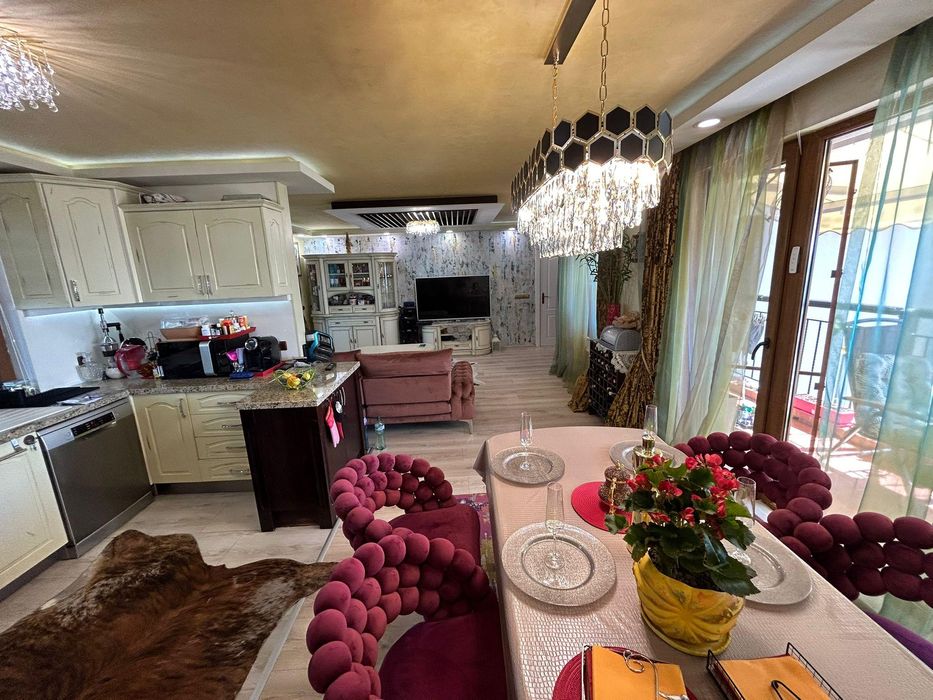 Продава се Тристаен апартамент в Бургас, Сарафово - 165 кв.м за 1376 €/кв.м - Снимка #3