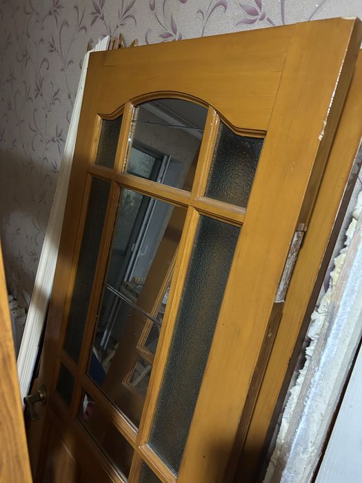 продам двери деревянные