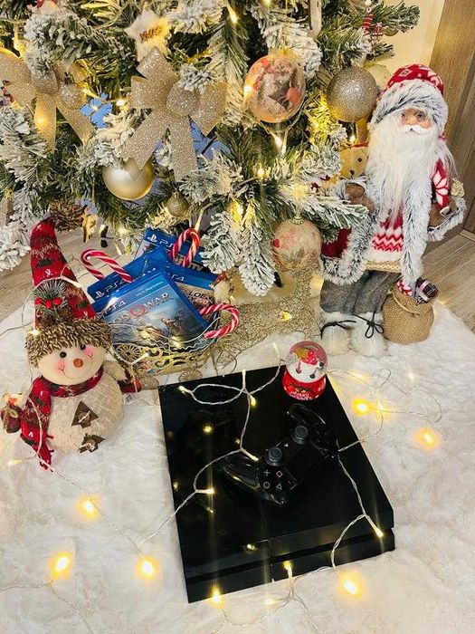 Playstation 4 Clasic+Pachet 4 jocuri la alegere+12 digitale!