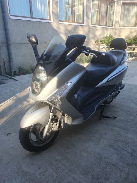 Scooter SYM GTS 125