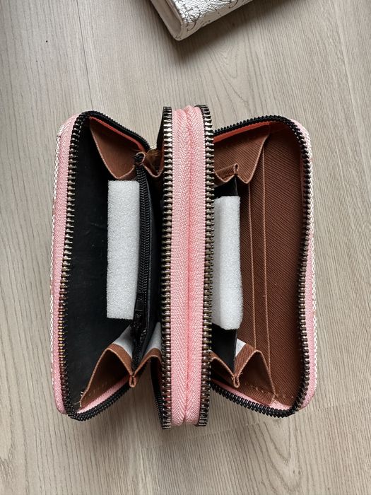 Guess дамско портмоне НОВО ЗАРЕЖДАНЕ Нови Модели