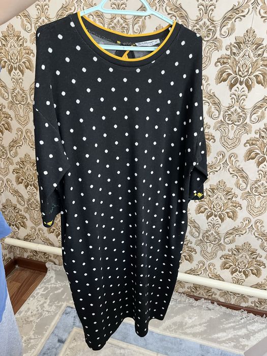 Два красивых платья .