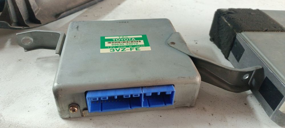 Продам ЭБУ 3 vzfe , и блок управления TRC