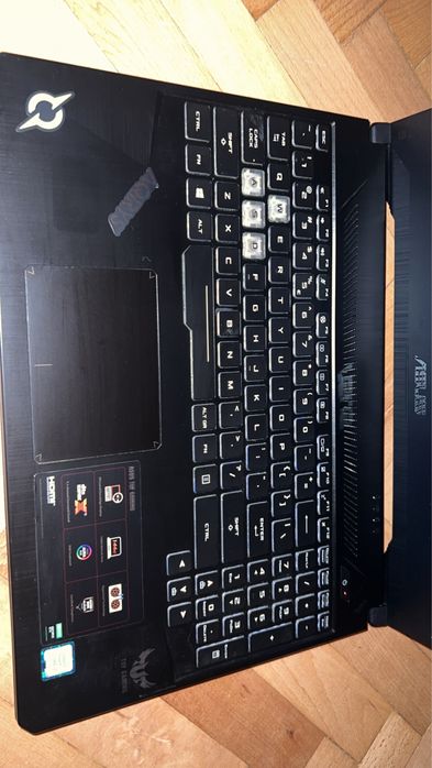 vand laptop asus TUF