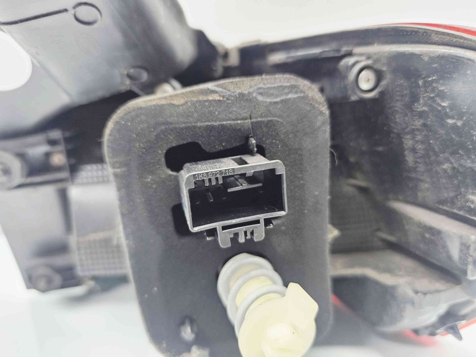 Stop aripa stanga Volkswagen Passat B8 Variant (3G5) [Fabr 2015-preze