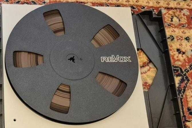 Role si benzi ReVox pentru magnetofon.