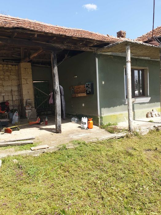 ИМОТ В с.КРИВНЯ ДВА ПАРЦЕЛА, КЛАДЕНЕЦ ПАРТИДИ ЗА ТОК И ВОДА