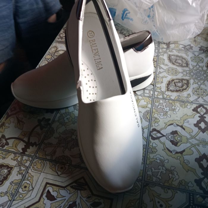 Белые тапочки размер 35-36