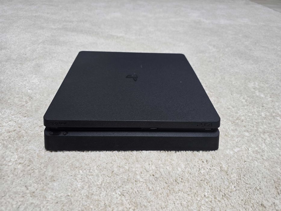 Vand consola PS4