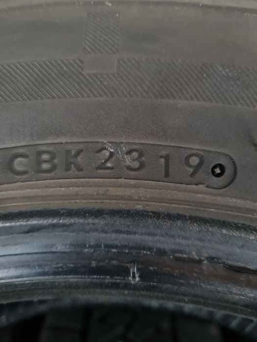 Зимни гуми за Бус 4 броя BRIDGESTONE Blizzak W810 195 70 R15C дот 2319