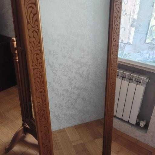 продам зеркало напольное резное