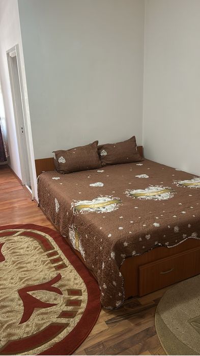 Inchiriez garsoniera  zona service Brinza