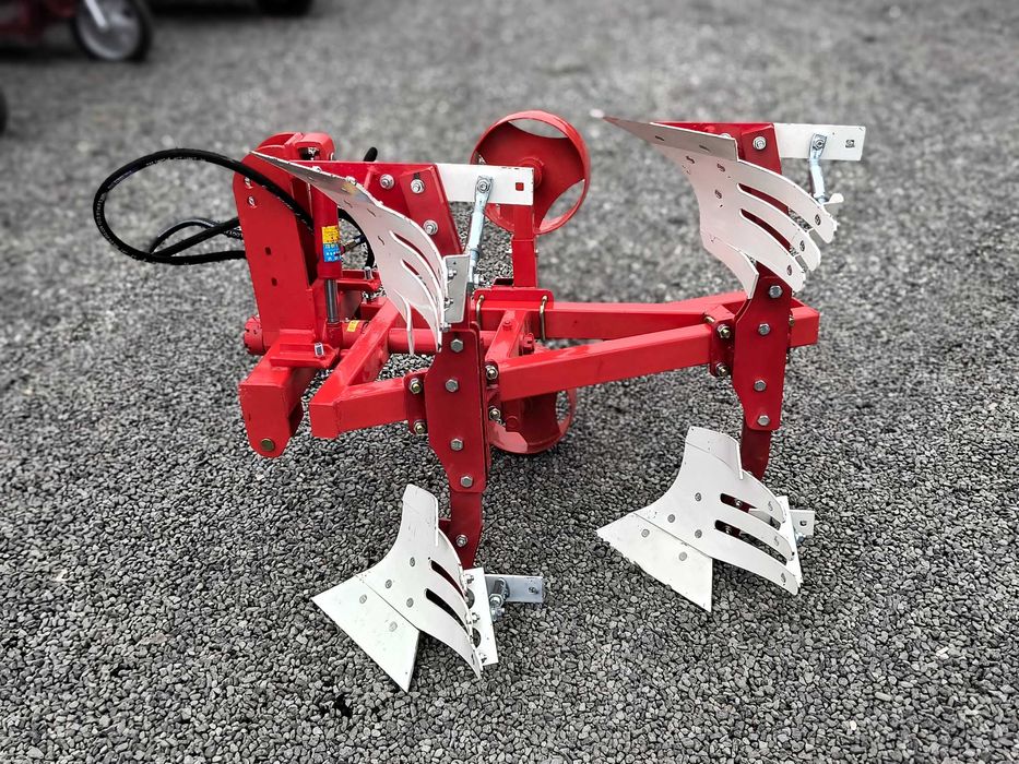 Plug agricol reversibil hidraulic cu 2 trupite nou Agramix