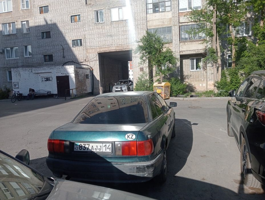 Продам Ауди 80 в4