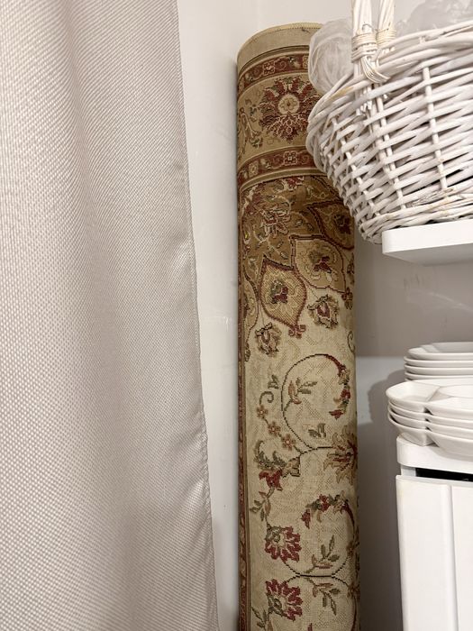 Продам ковры в хорошем состоянии 2/3м