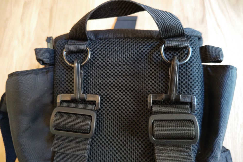 Geantă foto profesională Lowepro Off Trail 2