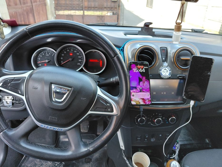 Vând Dacia Sandero Stepway