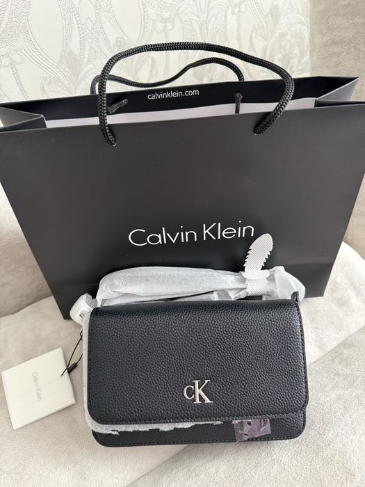 Продам сумочки Calvin Klein!