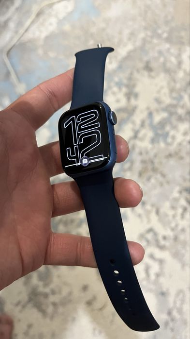 Продам Apple Watch Series 8