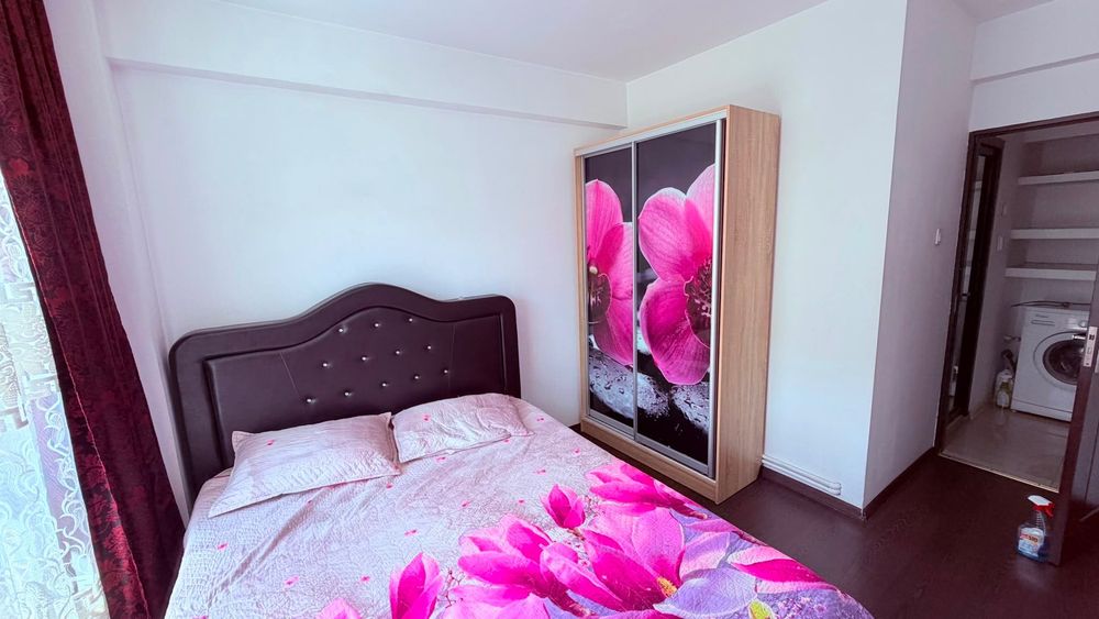 Închiriez apartament cu 2 camere